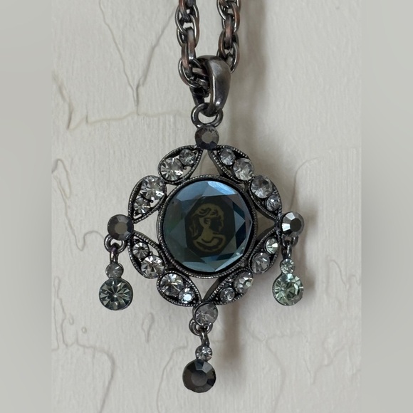 Jewelry - Glass Cameo And Rhinestone Pewter tone Pendant Necklace